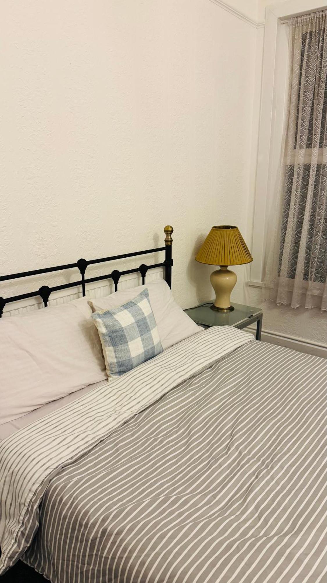 Boulevard Double Room In Shared Accommodation キングストン・アポン・ハル エクステリア 写真